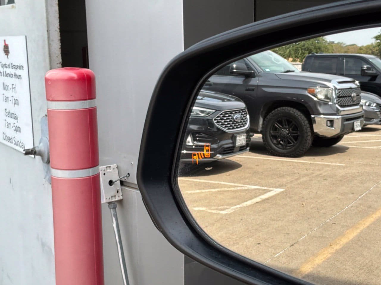 Used 2025 Toyota Tacoma TRD Sport AWD/4WD image 23