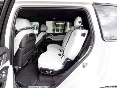 Used 2026 BMW X7 xDrive40i image 26