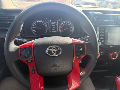 Used 2020 Toyota 4Runner TRD Off-Road Premium AWD/4WD image 14