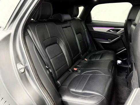 Used 2025 Jaguar F-PACE R-Dynamic S AWD/4WD image 31