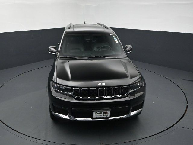 Used 2025 Jeep Grand Cherokee L Limited w/ Trailer Tow Package AWD/4WD image 13