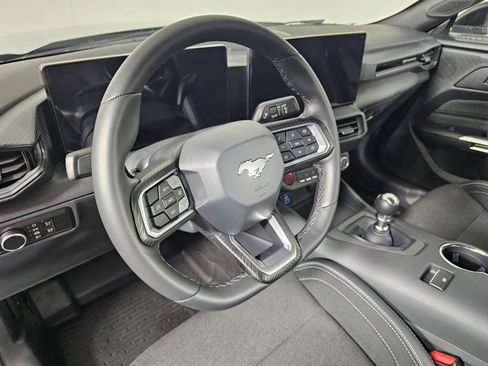 Used 2025 Ford Mustang GT RWD image 21