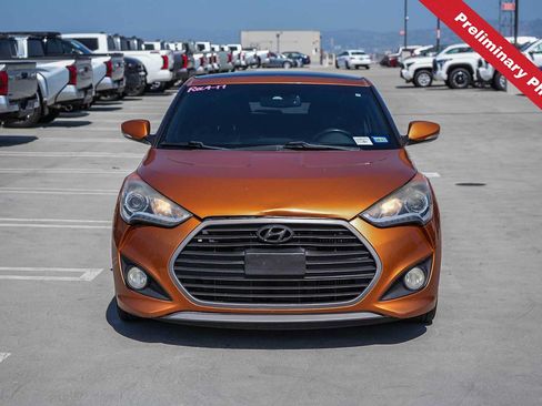 Used 2016 Hyundai Veloster Turbo w/ Option Group 04 FWD image 2