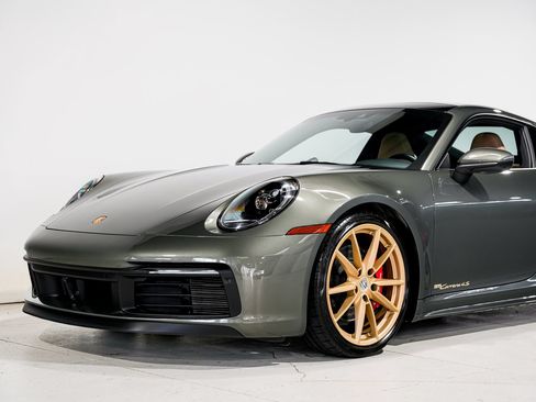 Used 2020 Porsche 911 Carrera 4S AWD/4WD image 35