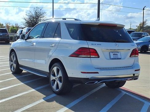 Used 2018 Mercedes-Benz GLE 350 4MATIC image 3