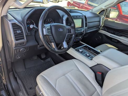 Used 2019 Ford Expedition Platinum image 13