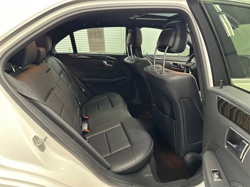 Used 2016 Mercedes-Benz E 350 Sedan image 17