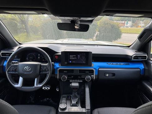 Used 2024 Toyota Tacoma TRD Sport image 29