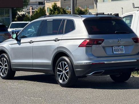 Used 2021 Volkswagen Tiguan SE w/ Panoramic Sunroof Package AWD/4WD image 5