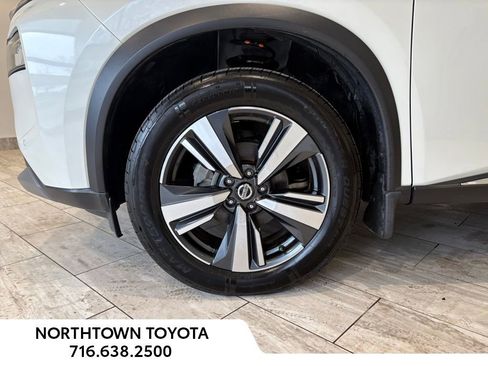 Used 2021 Nissan Rogue SL w/ Premium Package image 35