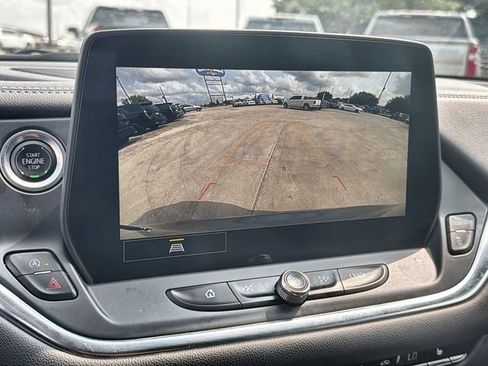 Used 2025 Chevrolet Blazer LT FWD image 14