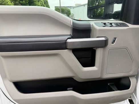 Used 2017 Ford F350 XLT w/ XLT Value Package AWD/4WD image 12
