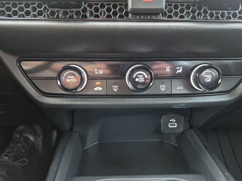 Used 2025 Honda HR-V LX image 28