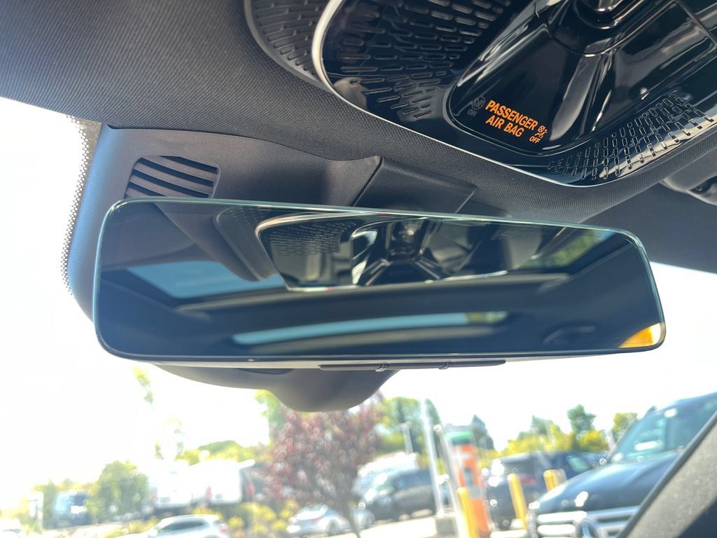 Used 2023 Mercedes-Benz C 300 4MATIC Sedan image 25