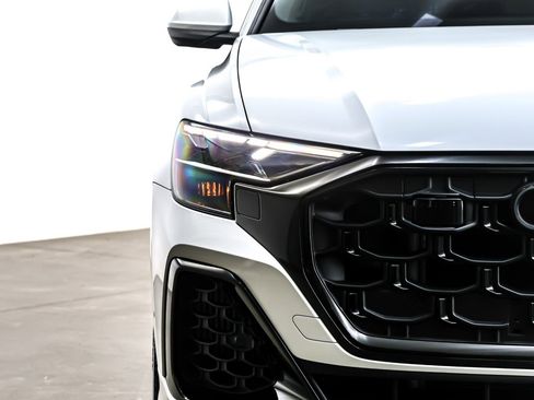 Used 2024 Audi Q8 Premium Plus image 15