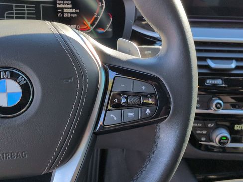 Used 2023 BMW 530i w/ Premium Package image 20