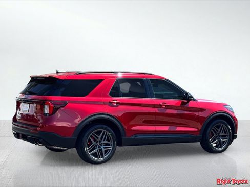 Used 2025 Ford Explorer ST w/ Sun And Sound Package AWD/4WD image 4