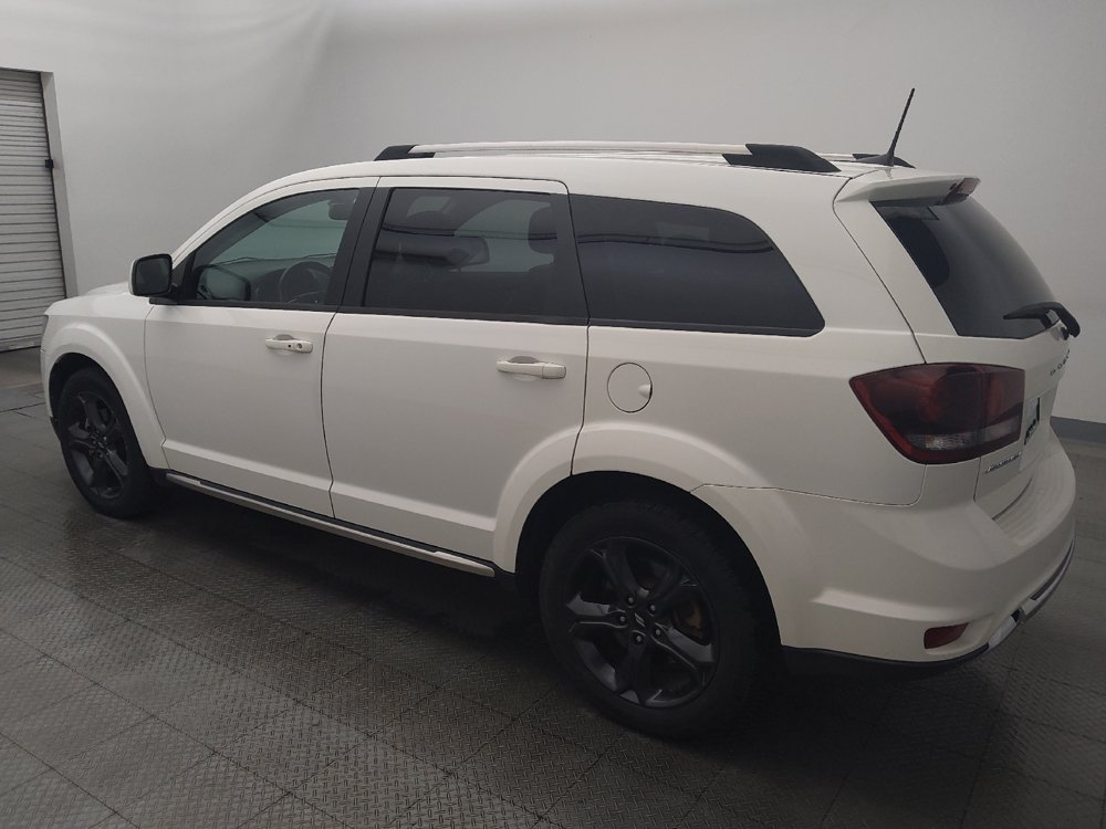 Used 2019 Dodge Journey Crossroad FWD image 3