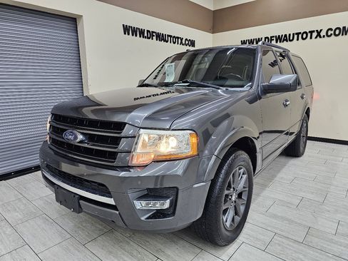 Used 2017 Ford Expedition Limited w/ Equipment Group 301A image 5