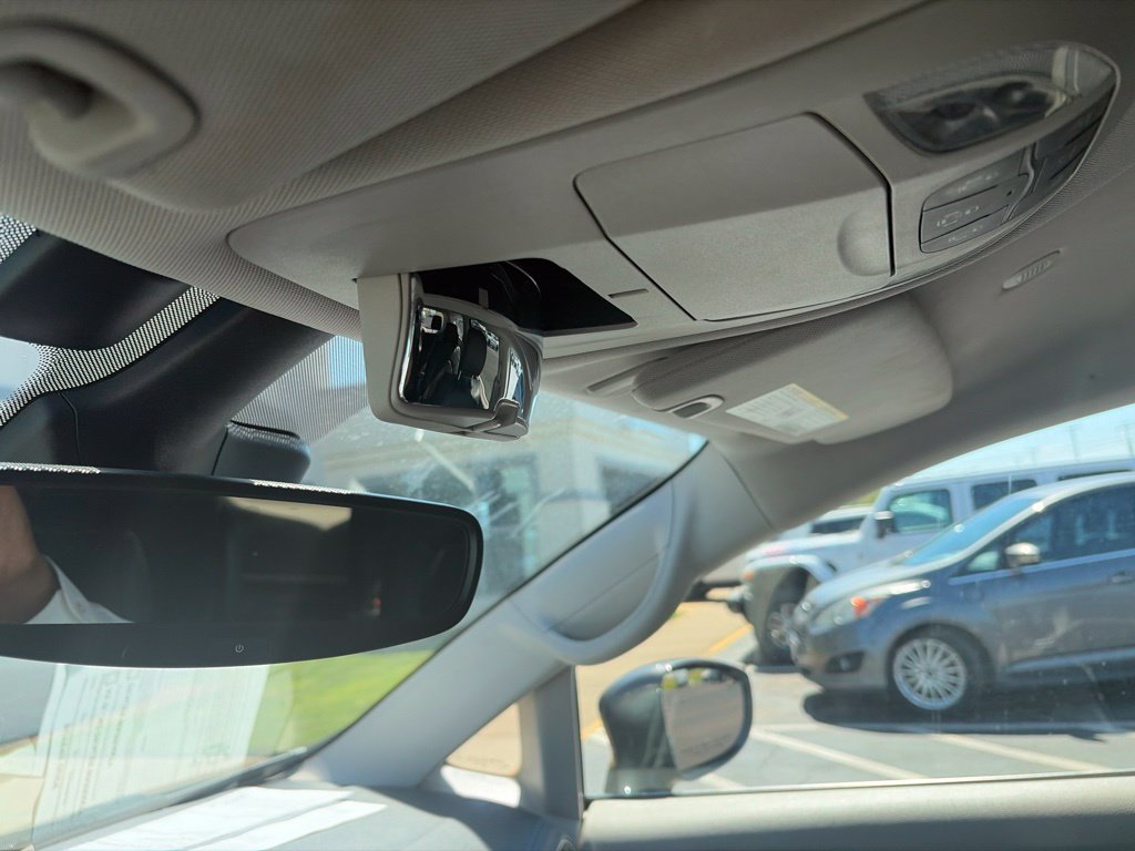 Used 2021 Chrysler Pacifica Touring-L FWD image 13