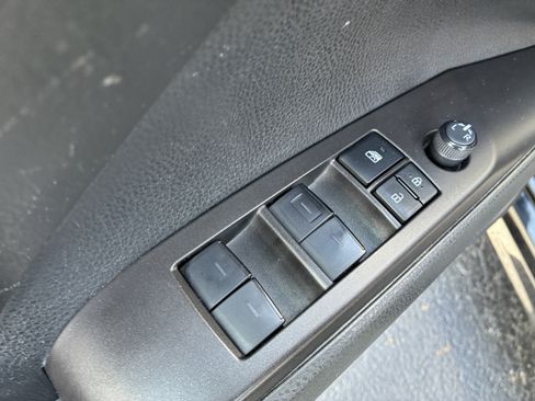 Used 2024 Toyota Camry SE FWD image 22