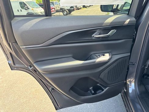 New 2026 Jeep Grand Cherokee Laredo X AWD/4WD image 15