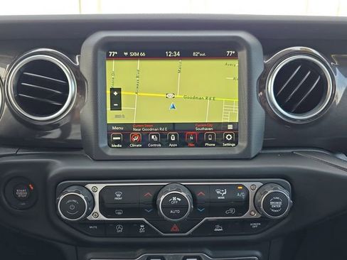 Used 2022 Jeep Gladiator Rubicon w/ LED Lighting Group AWD/4WD image 24