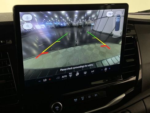 Used 2024 Ford Transit 350 XLT image 18