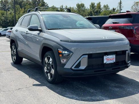 Used 2024 Hyundai Kona SEL w/ Convenience Package AWD/4WD image 2