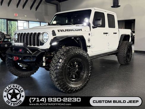 Used 2024 Jeep Gladiator Rubicon AWD/4WD image 32