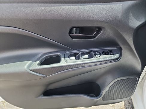 Used 2022 Nissan Versa S FWD image 13