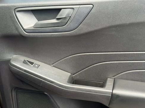 Used 2022 Ford Escape SE w/ Convenience Package FWD image 13