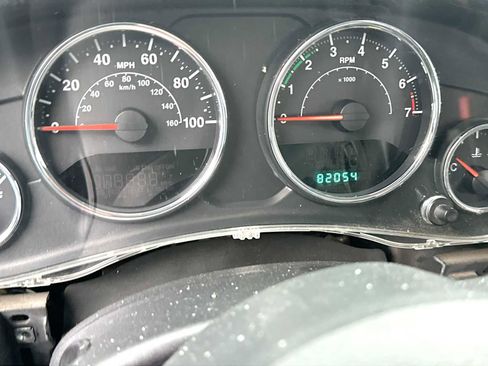 Used 2013 Jeep Wrangler Sport AWD/4WD image 3