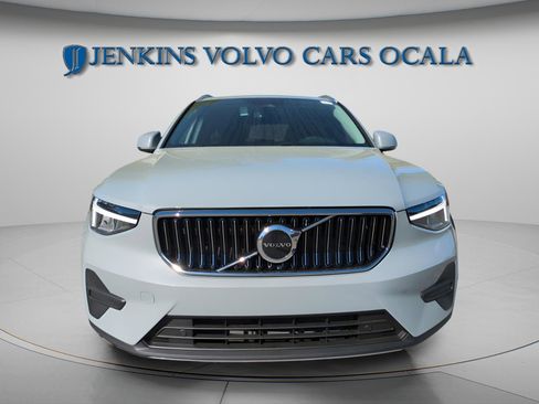 New 2025 Volvo XC40 B5 Core w/ Protection Package Premier image 3