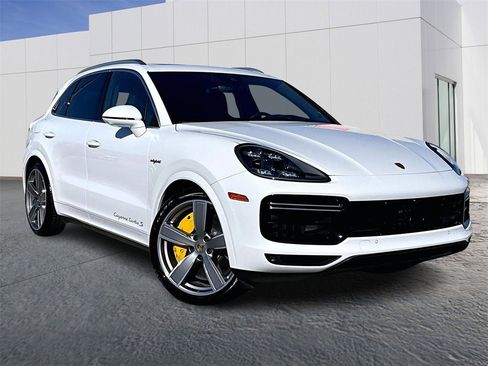 Certified 2023 Porsche Cayenne Turbo S image 9