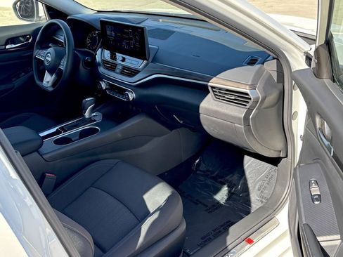 New 2025 Nissan Altima 2.5 SV w/ SV Special Edition Package image 29