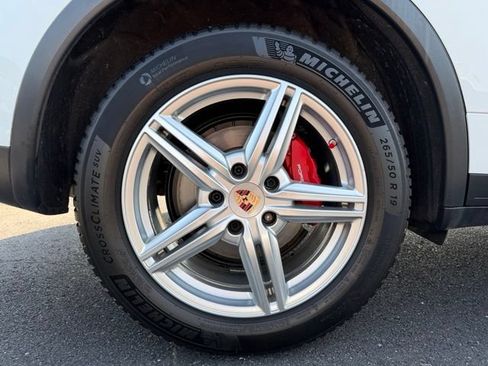 Used 2014 Porsche Cayenne AWD/4WD image 7