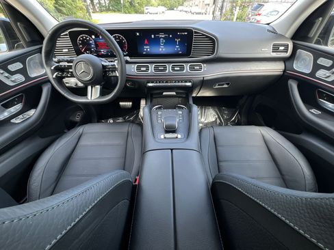 Used 2025 Mercedes-Benz GLS 450 4MATIC image 22