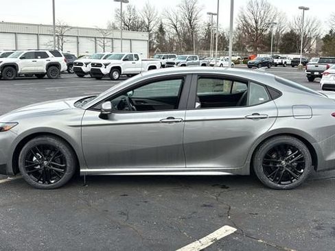 New 2026 Toyota Camry SE image 3