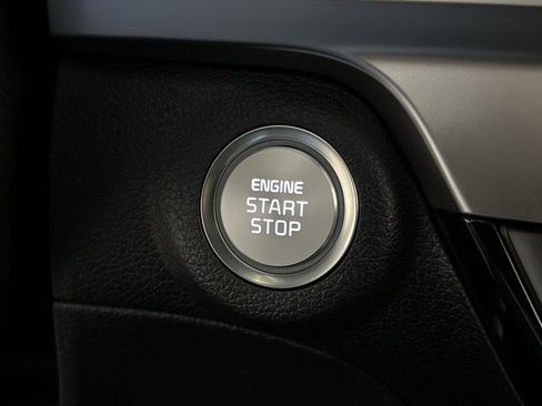 New 2025 Kia Telluride S image 32