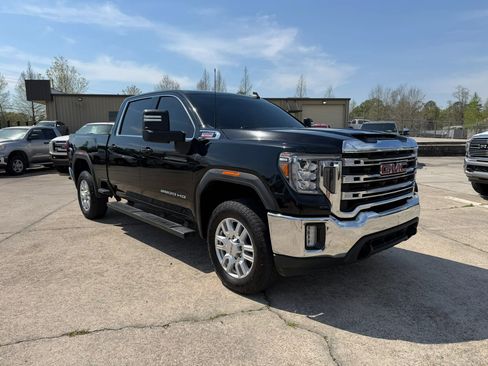 Used 2020 GMC Sierra 2500 SLE w/ SLE Value Package; image 9