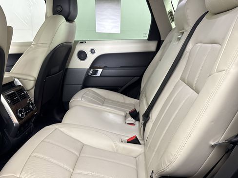 Used 2022 Land Rover Range Rover Sport HSE Dynamic image 24