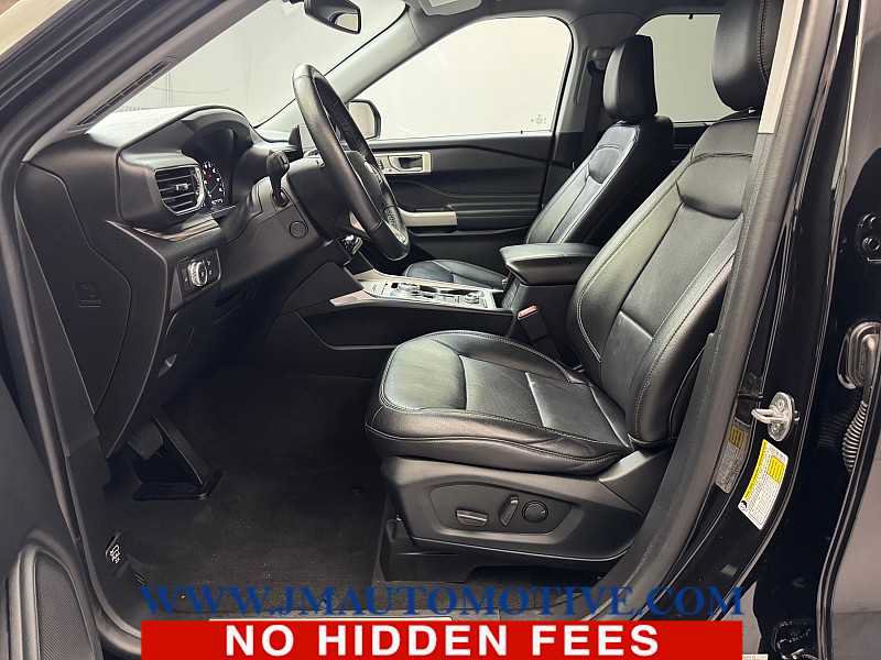 Used 2021 Ford Explorer Limited w/ Equipment Group 301A AWD/4WD image 13