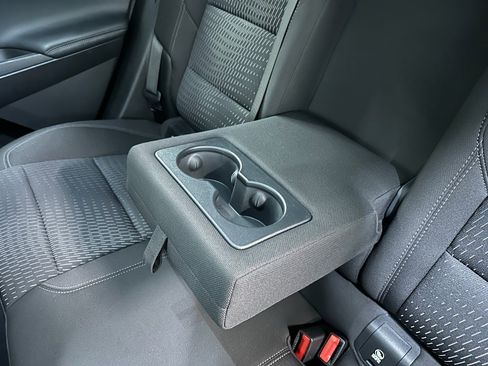 Certified 2025 Chevrolet Equinox LT FWD image 32