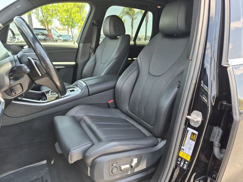 Used 2021 BMW X5 xDrive40i w/ Convenience Package AWD/4WD image 16