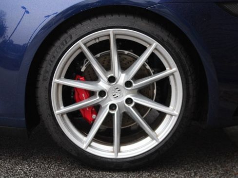 Used 2020 Porsche 911 Carrera 4S image 17