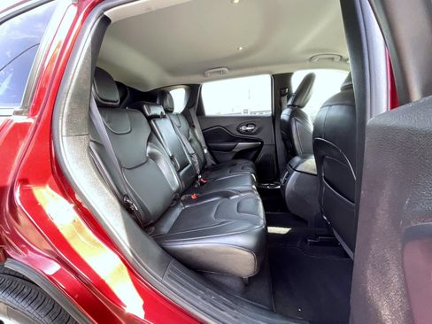 Used 2020 Jeep Cherokee Limited AWD/4WD image 18