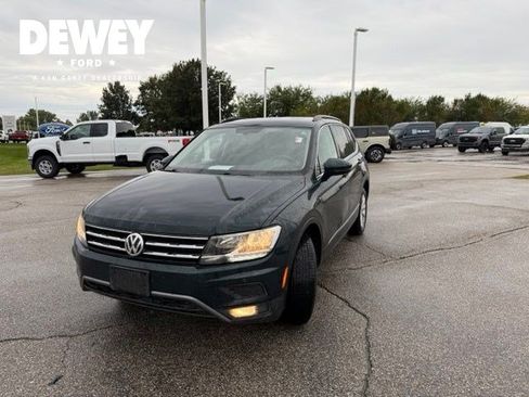 Used 2018 Volkswagen Tiguan SE AWD/4WD image 5