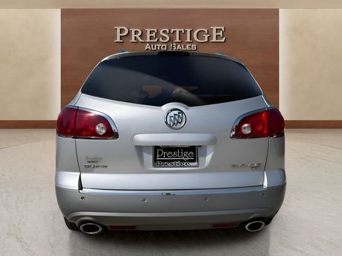Used 2011 Buick Enclave CXL image 10