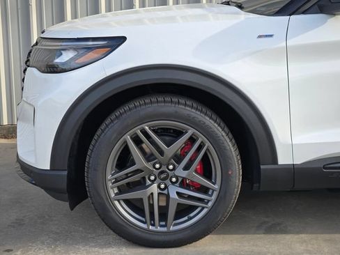 New 2026 Ford Explorer ST-Line w/ ST-Line Street Pack RWD image 6